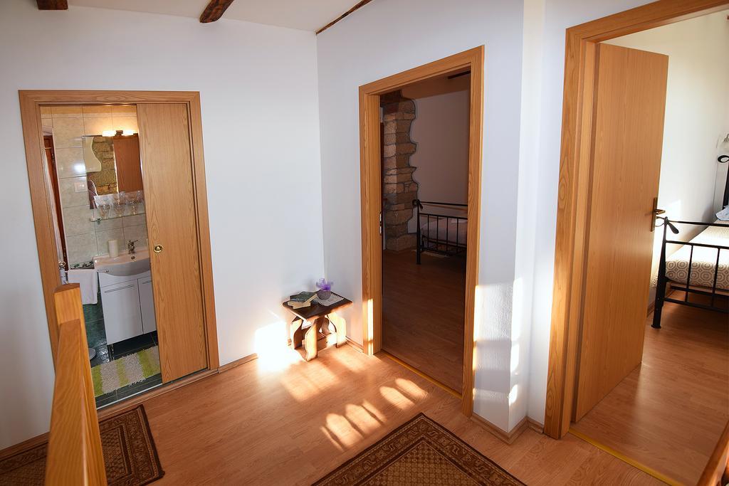 Apartment Malia Kaštelir Extérieur photo
