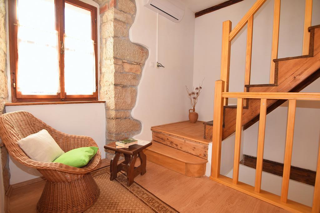 Apartment Malia Kaštelir Extérieur photo