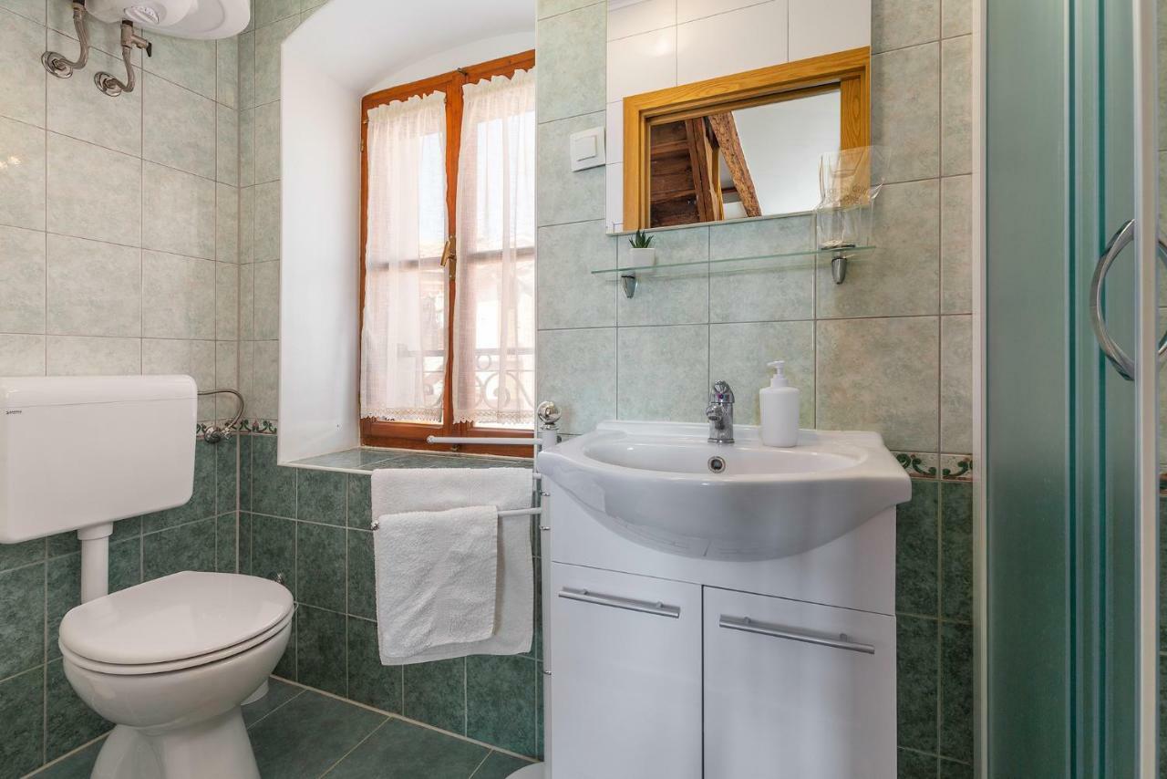 Apartment Malia Kaštelir Extérieur photo